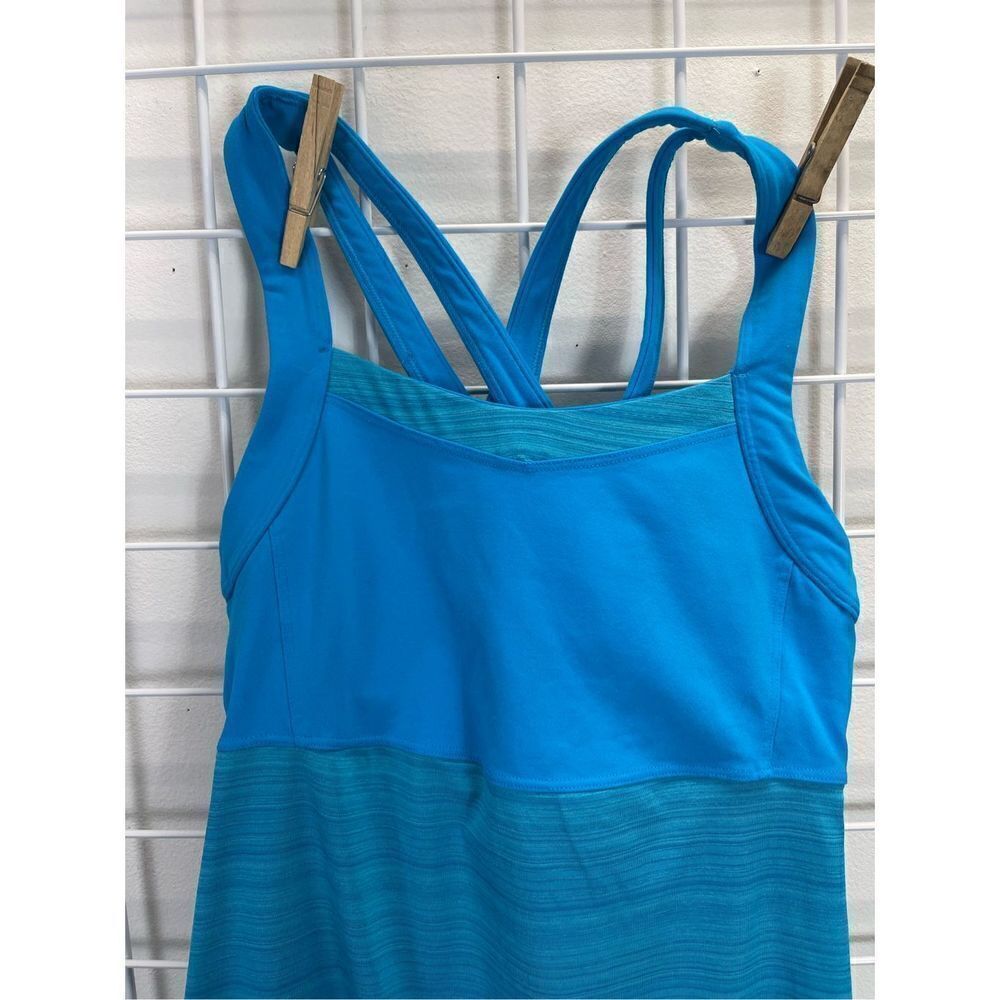 NWT Athleta M Flash Blue Crunch and Punch Tank Top Gym Run Breathable - Picture 6 of 9